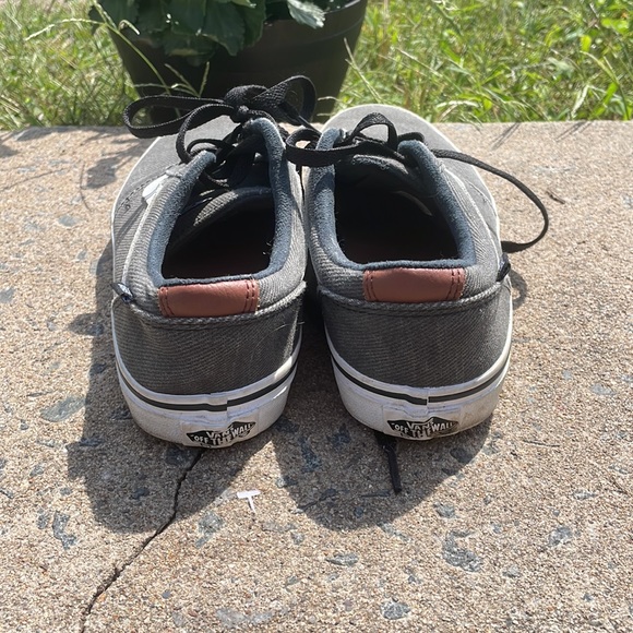 vans - Picture 3 of 6